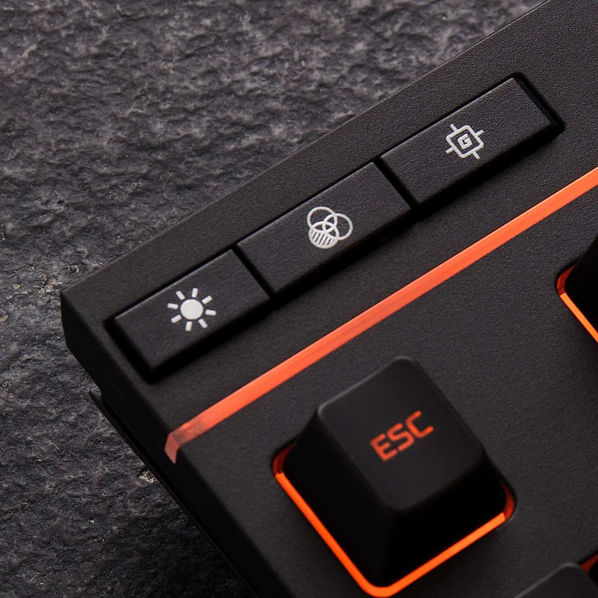 Teclado c/Cable HyperX Alloy Core RGB LA Negro — foto 5